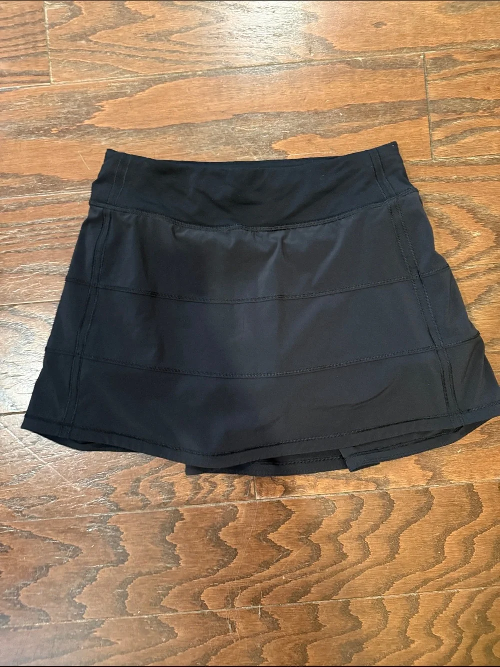 Lululemon Pace Rival skirt, size 4